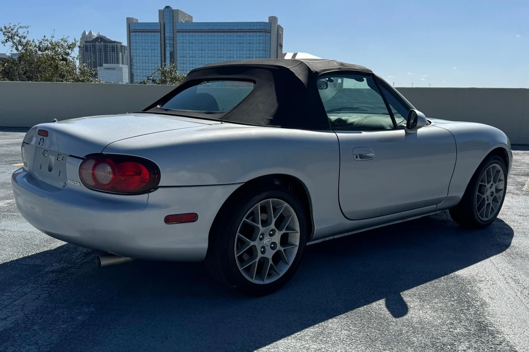 2004 Mazda NB MX-5 Miata - Image 4 of 31