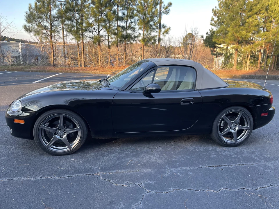 2004 Mazda NB MX-5 Miata - Image 23 of 31