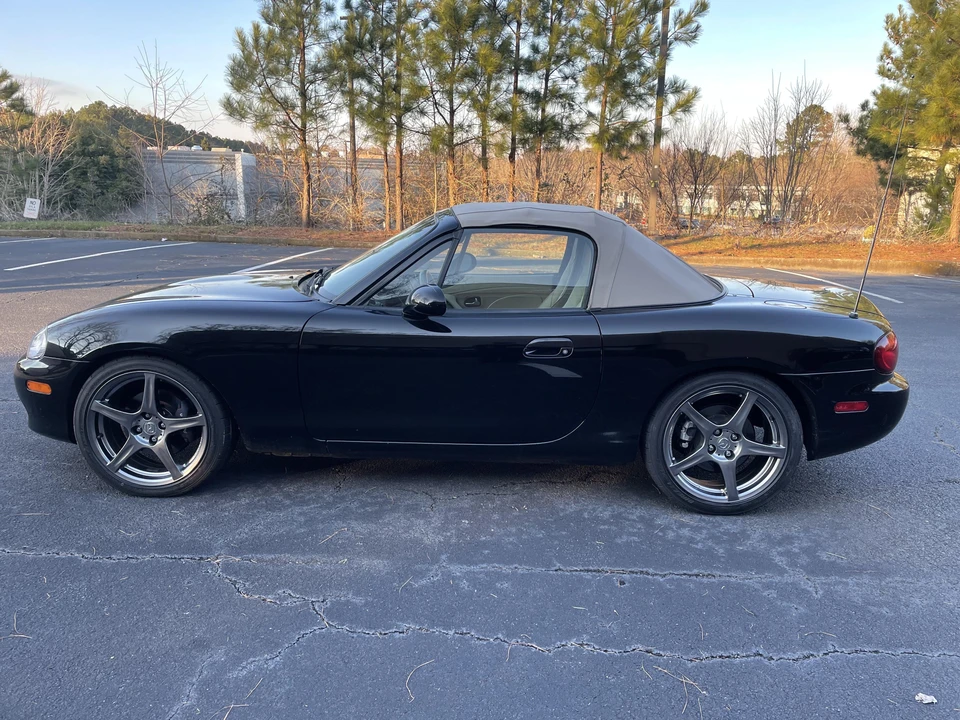 2004 Mazda NB MX-5 Miata - Image 24 of 31