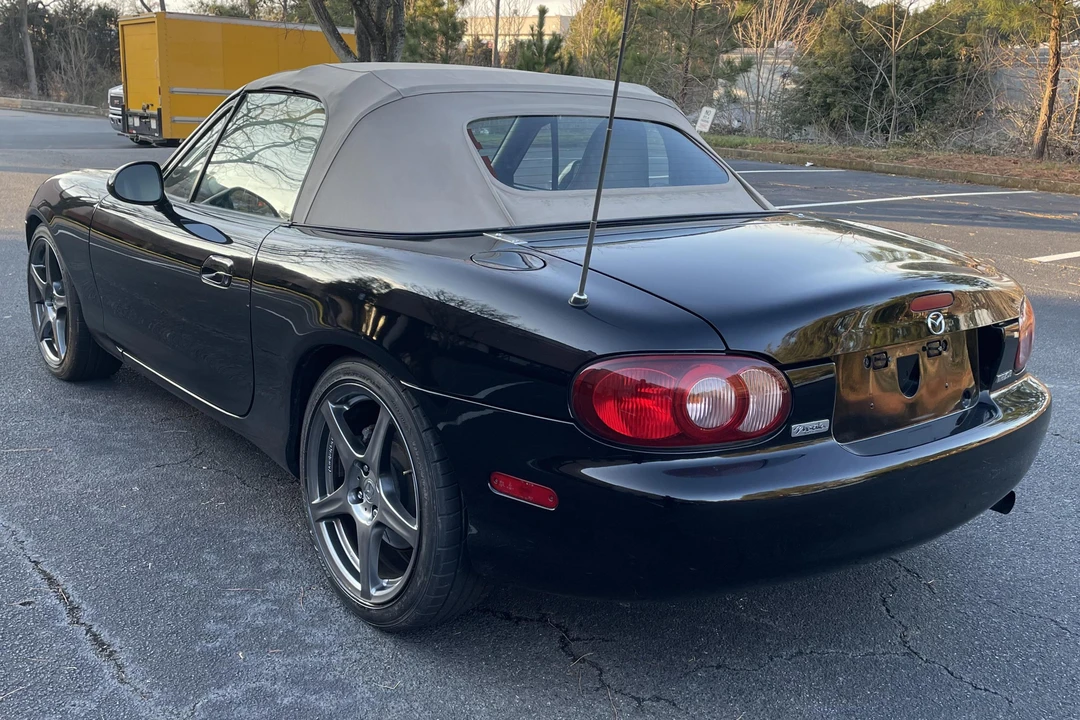 2004 Mazda NB MX-5 Miata - Image 4 of 31