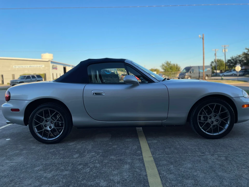 2004 Mazda NB MX-5 Miata - Image 19 of 31