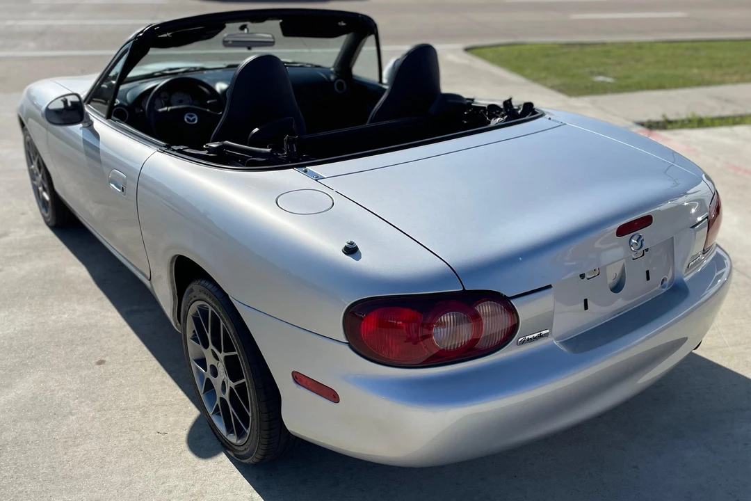 2004 Mazda NB MX-5 Miata - Image 4 of 31