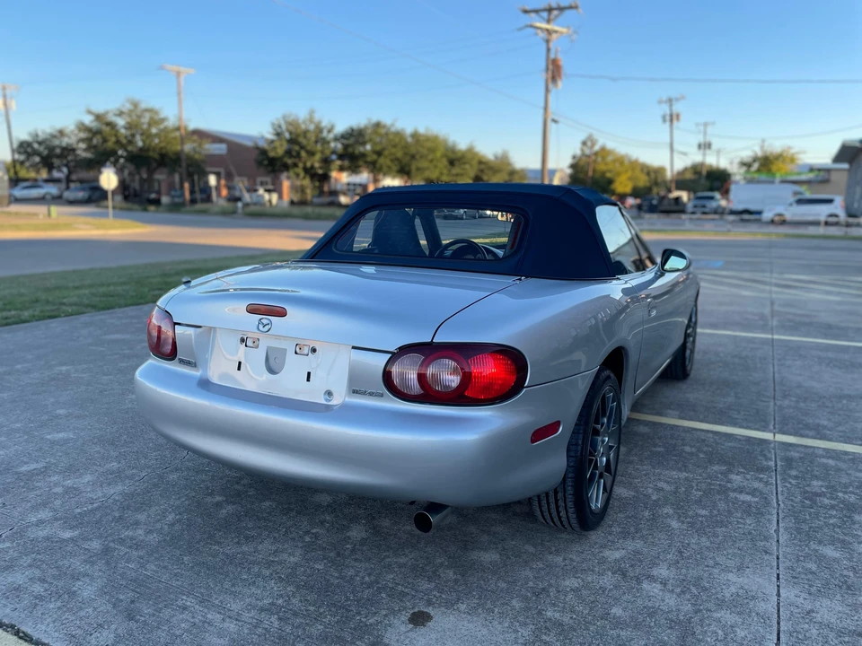2004 Mazda NB MX-5 Miata - Image 17 of 31