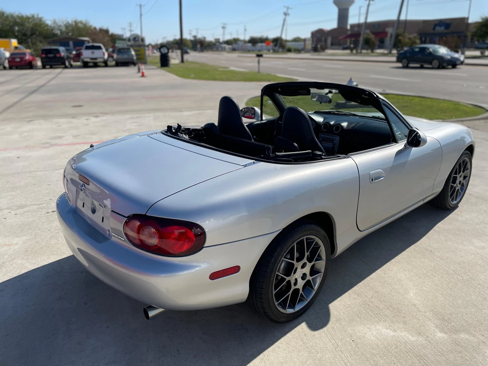 2004 Mazda NB MX-5 Miata - Image 9 of 31