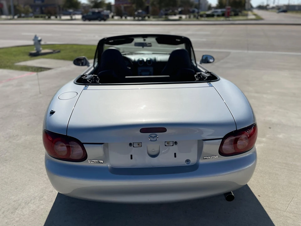 2004 Mazda NB MX-5 Miata - Image 8 of 31