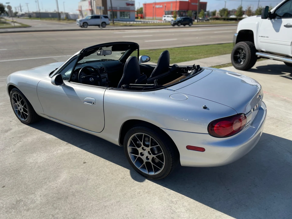 2004 Mazda NB MX-5 Miata - Image 7 of 31