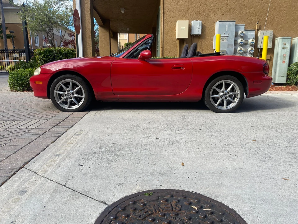 2004 Mazda NB MX-5 Miata - Image 9 of 31