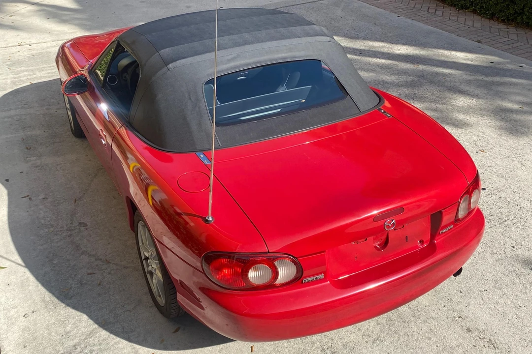 2004 Mazda NB MX-5 Miata - Image 4 of 31