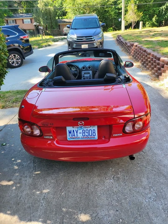2004 Mazda NB MX-5 Miata - Image 5 of 9