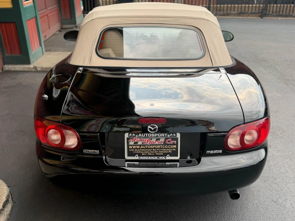 2004 Mazda NB MX-5 Miata - Image 8 of 31