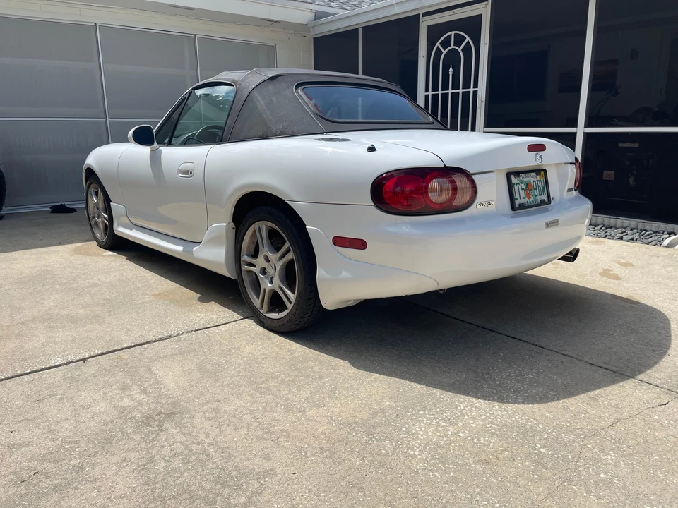 2004 Mazda NB MX-5 Miata - Image 9 of 30