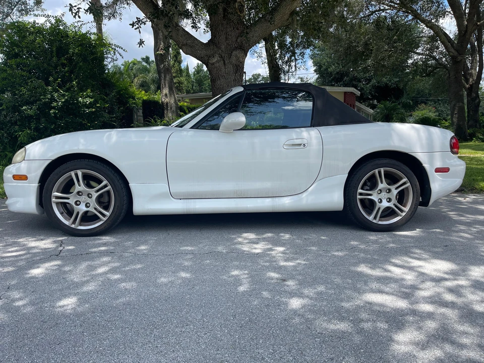 2004 Mazda NB MX-5 Miata - Image 13 of 30