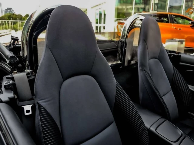 2004 Mazda NB MX-5 Miata - Image 17 of 20