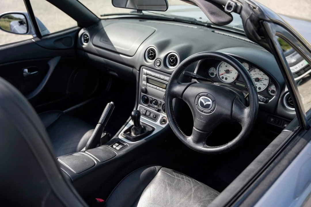 2004 Mazda NB MX-5 Miata - Image 28 of 30