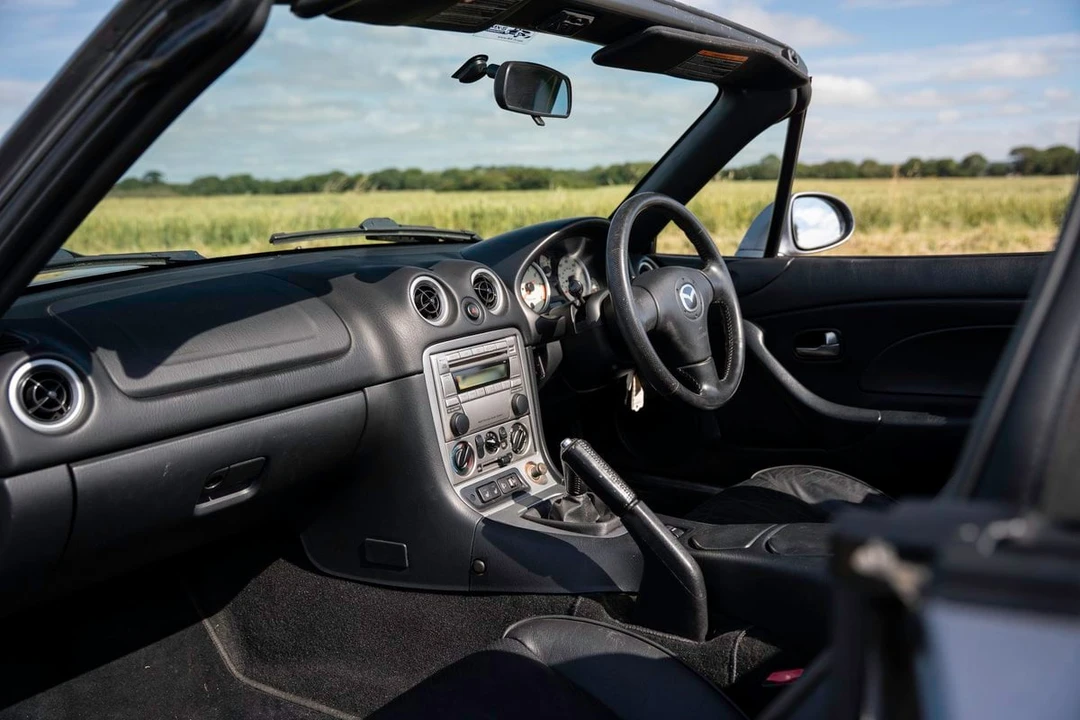 2004 Mazda NB MX-5 Miata - Image 15 of 30
