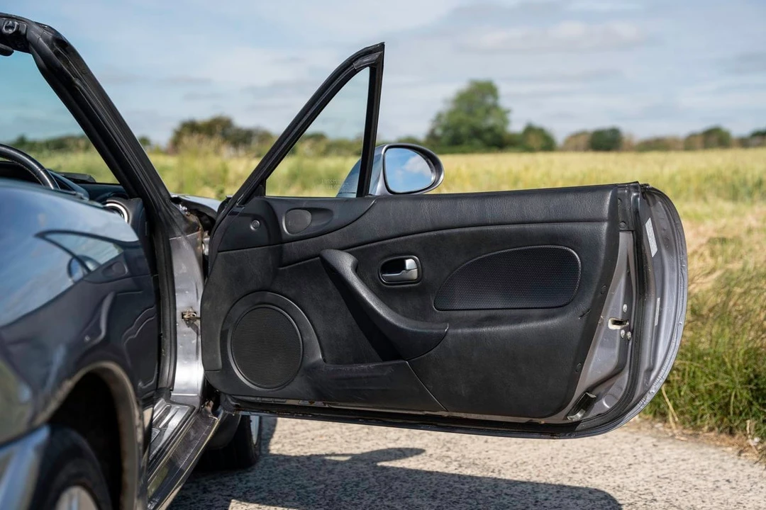 2004 Mazda NB MX-5 Miata - Image 17 of 30