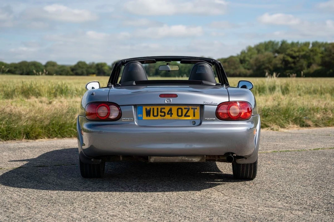2004 Mazda NB MX-5 Miata - Image 7 of 30