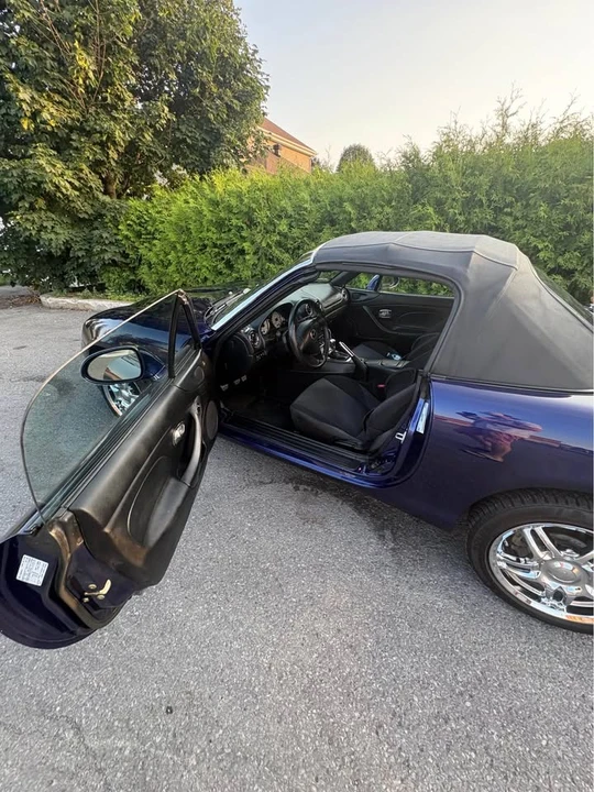 2004 Mazda NB MX-5 Miata - Image 2 of 5