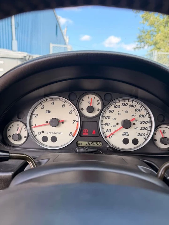 2004 Mazda NB MX-5 Miata - Image 9 of 11