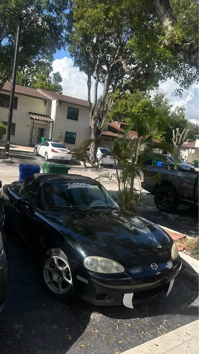 2004 Mazda NB MX-5 Miata - Image 2 of 9
