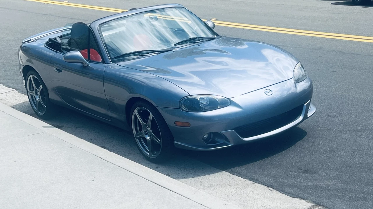 2004 Mazda NB Mazdaspeed MX-5 Miata - Image 2 of 31