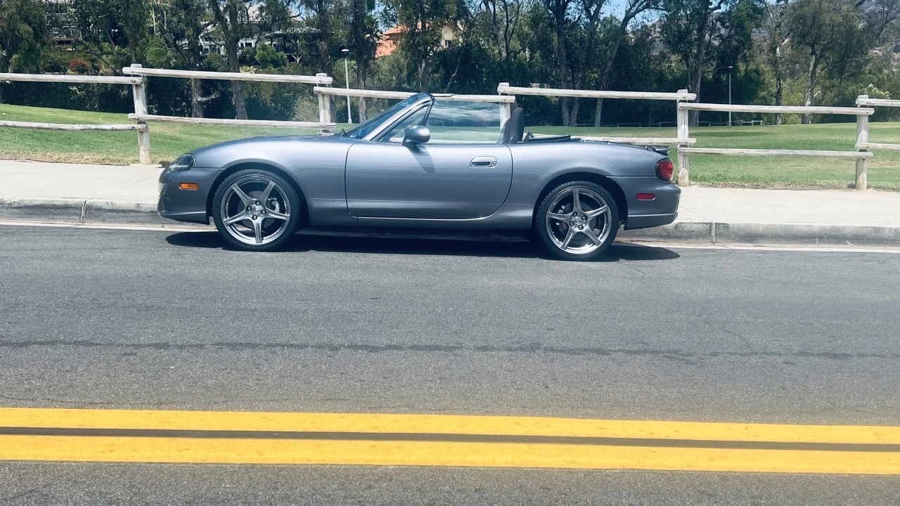 2004 Mazda NB Mazdaspeed MX-5 Miata - Image 5 of 31