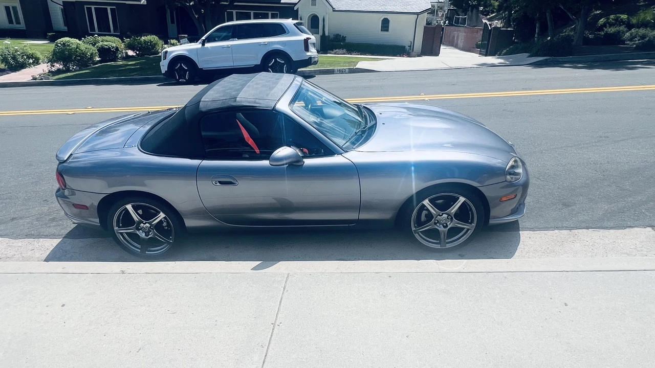 2004 Mazda NB Mazdaspeed MX-5 Miata - Image 18 of 31