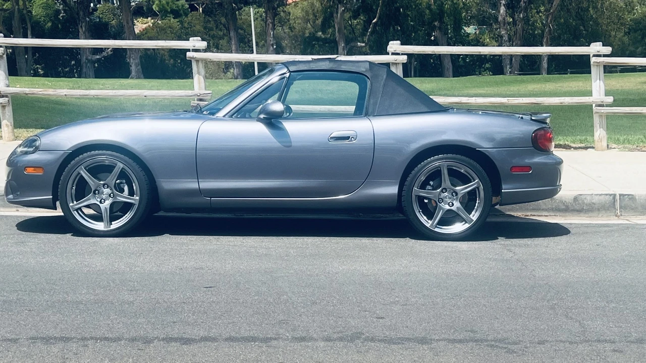 2004 Mazda NB Mazdaspeed MX-5 Miata - Image 13 of 31