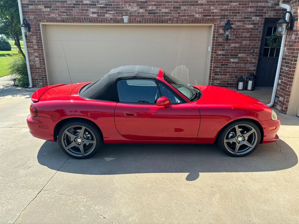 2004 Mazda NB Mazdaspeed MX-5 Miata - Image 13 of 31