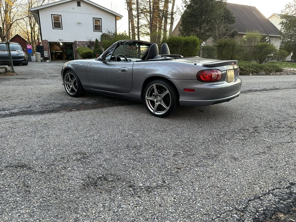 2004 Mazda NB Mazdaspeed MX-5 Miata - Image 17 of 31