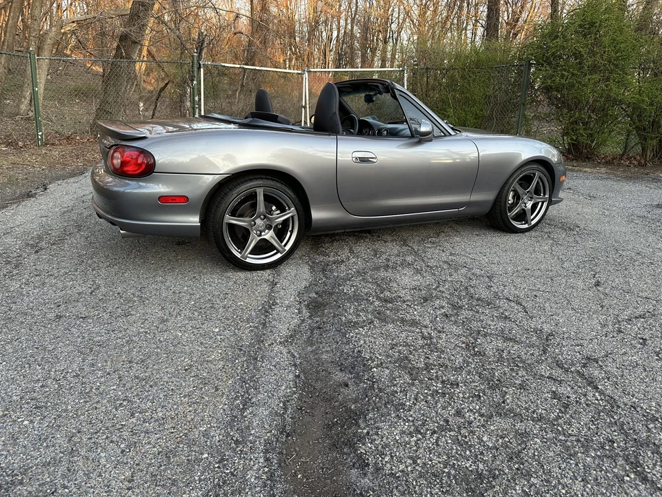 2004 Mazda NB Mazdaspeed MX-5 Miata - Image 9 of 31