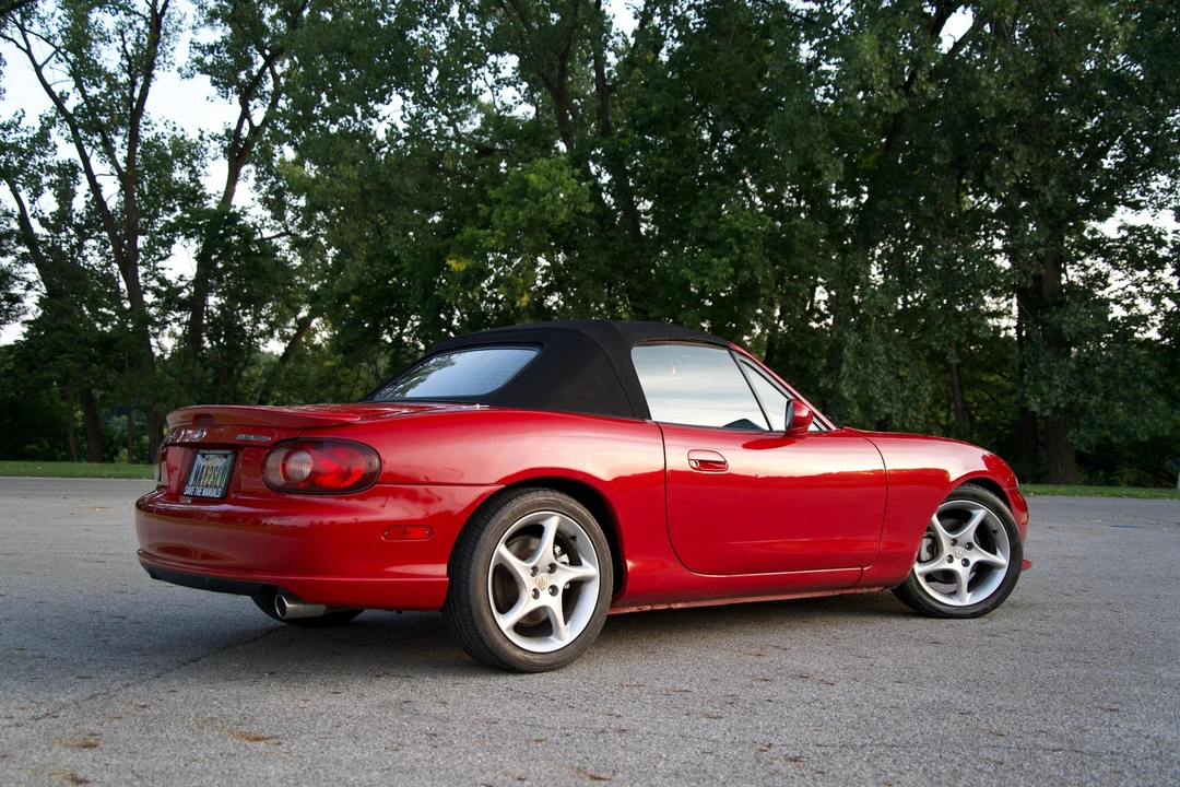 2004 Mazda NB Mazdaspeed MX-5 Miata - Image 30 of 31