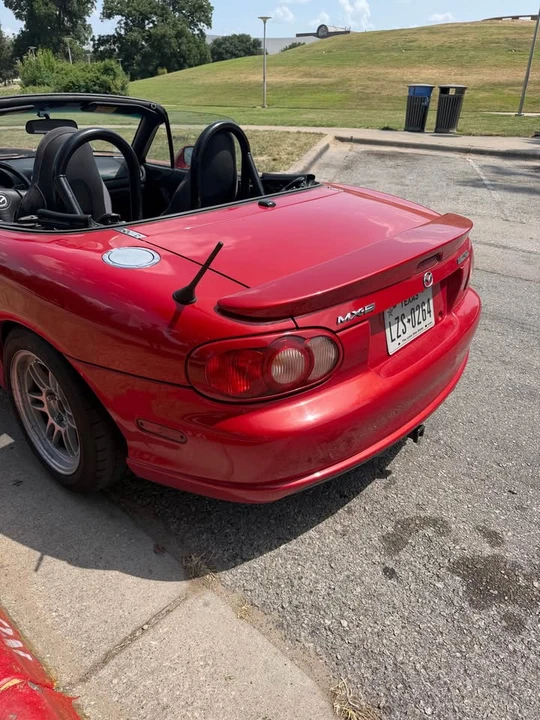 2004 Mazda NB Mazdaspeed MX-5 Miata - Image 5 of 9