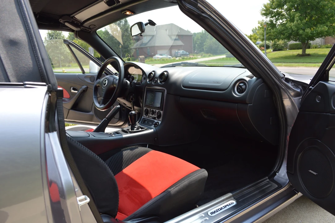 2004 Mazda NB Mazdaspeed MX-5 Miata - Image 18 of 31