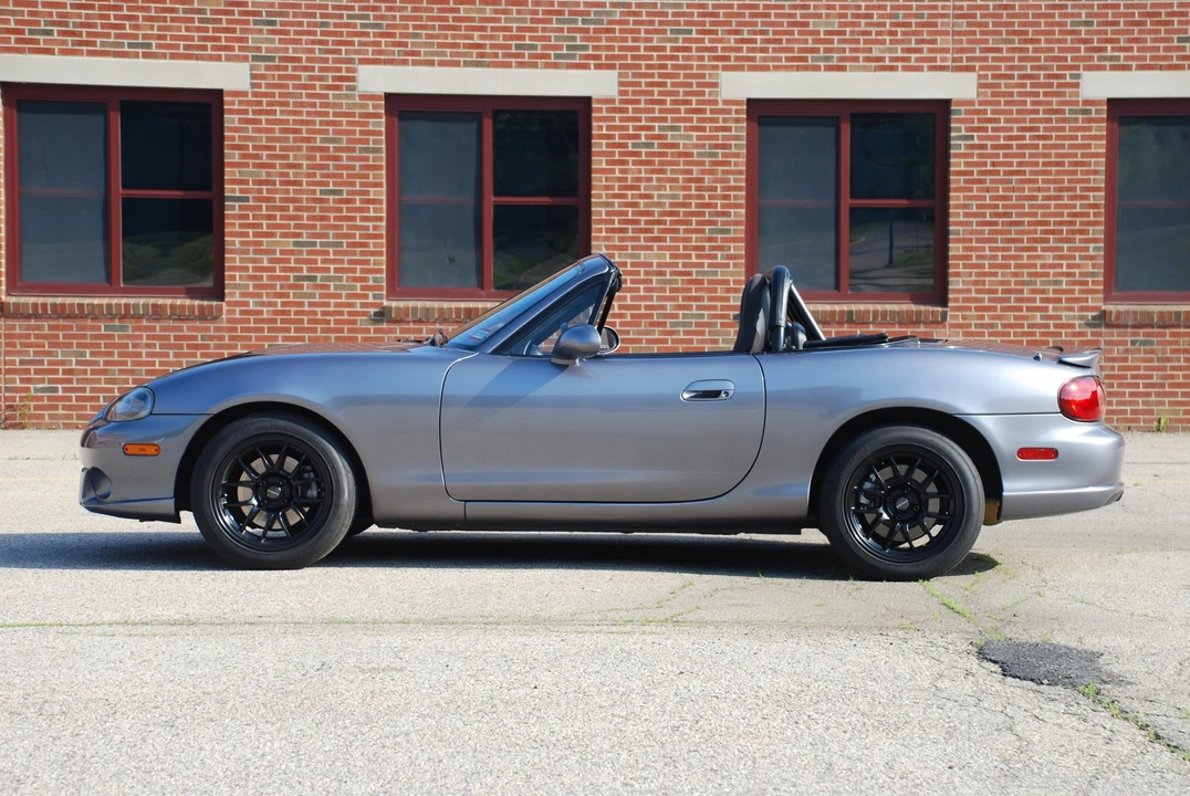 2004 Mazda NB Mazdaspeed MX-5 Miata - Image 4 of 31