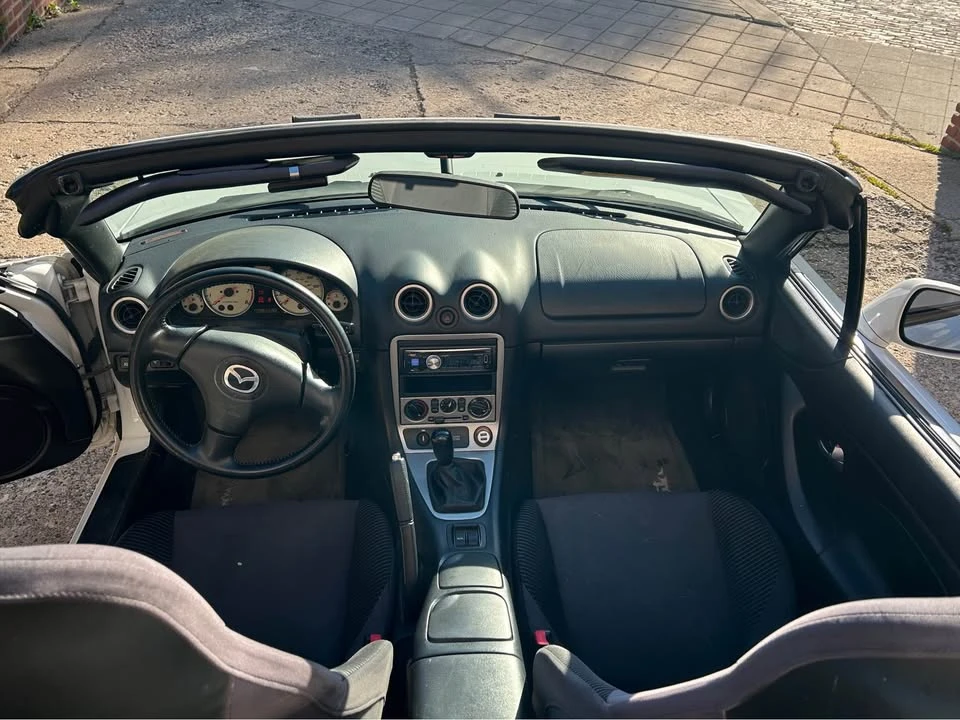 2004 Mazda NB MX-5 Miata - Image 7 of 10