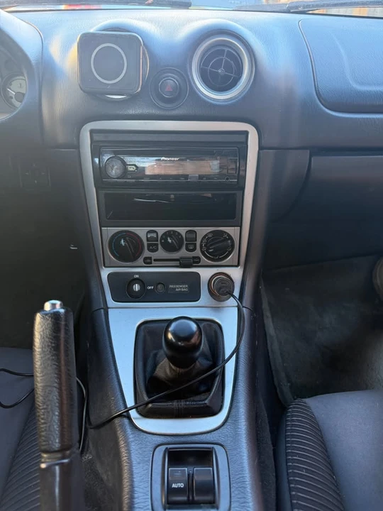 2004 Mazda NB MX-5 Miata - Image 16 of 21