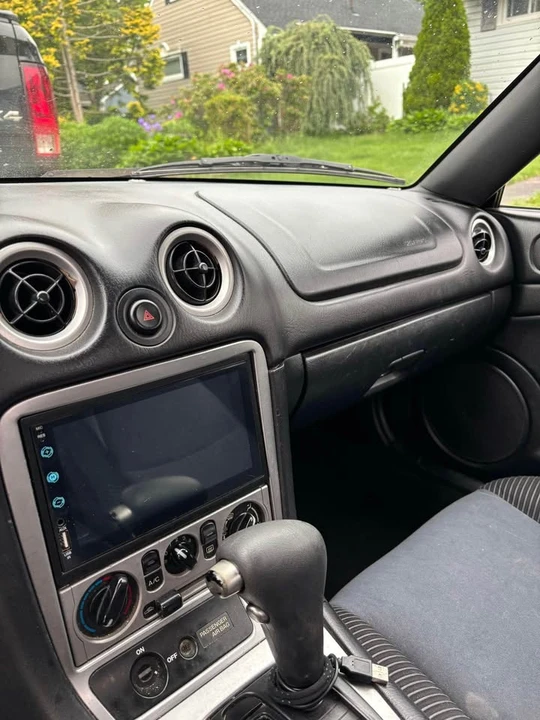 2004 Mazda NB MX-5 Miata - Image 5 of 8