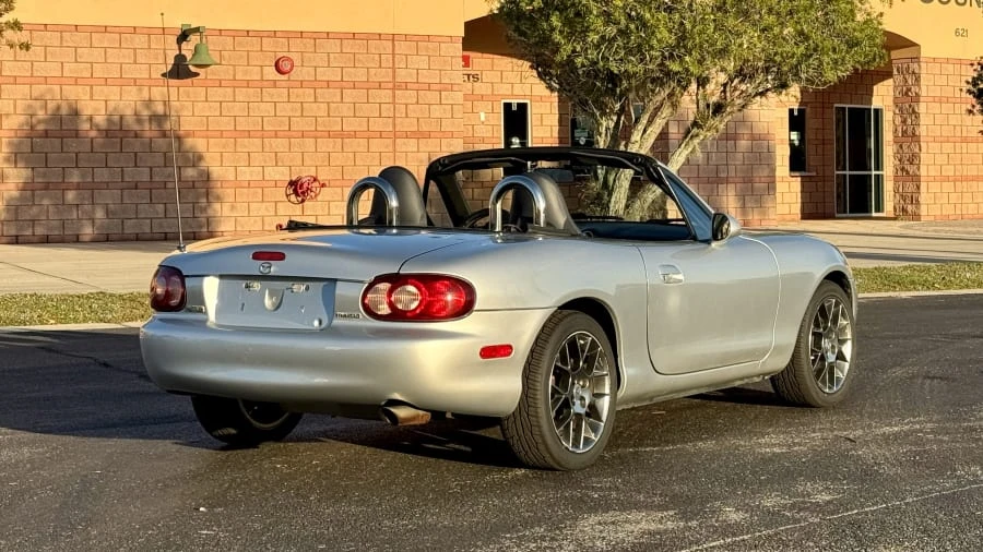 2004 Mazda NB MX-5 Miata - Image 11 of 18