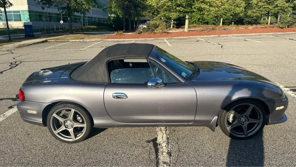 2004 Mazda NB Mazdaspeed MX-5 Miata - Image 5 of 10