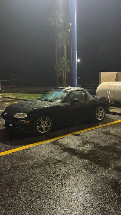 2004 Mazda NB MX-5 Miata - Image 2 of 2