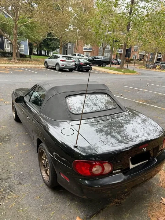 2004 Mazda NB MX-5 Miata - Image 2 of 10