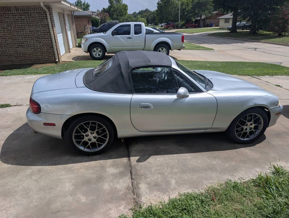 2004 Mazda NB MX-5 Miata - Image 2 of 13