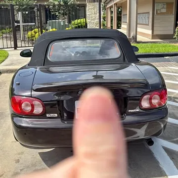 2004 Mazda MX-5 Miata