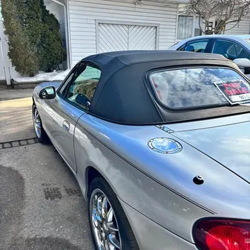 2004 Mazda MX-5 Miata