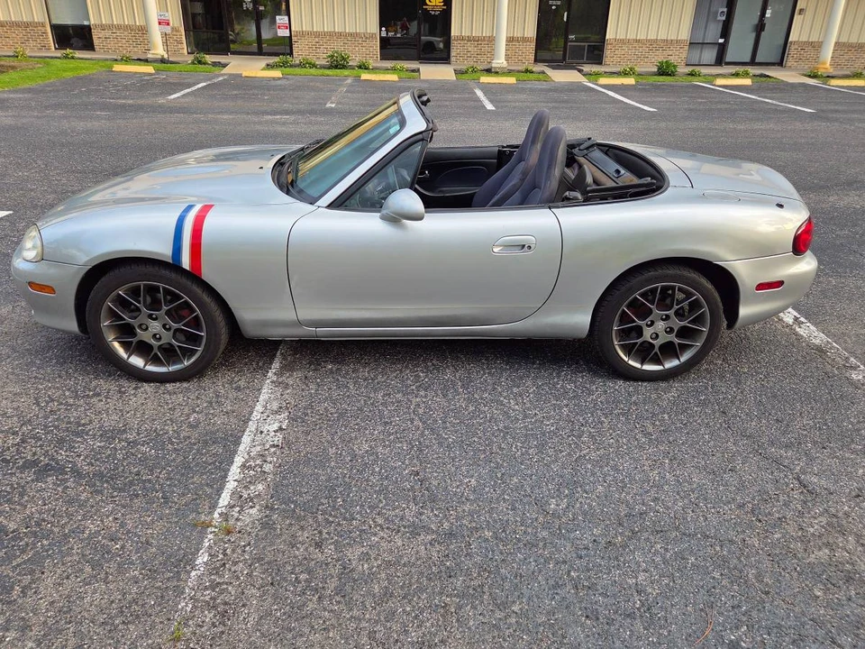 2004 Mazda NB MX-5 Miata - Image 3 of 10