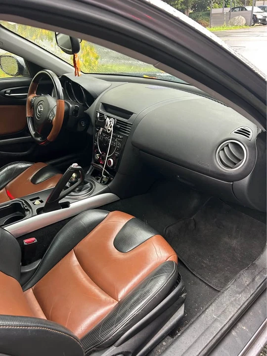 2004 Mazda RX-8 1st Gen - Image 11 of 16