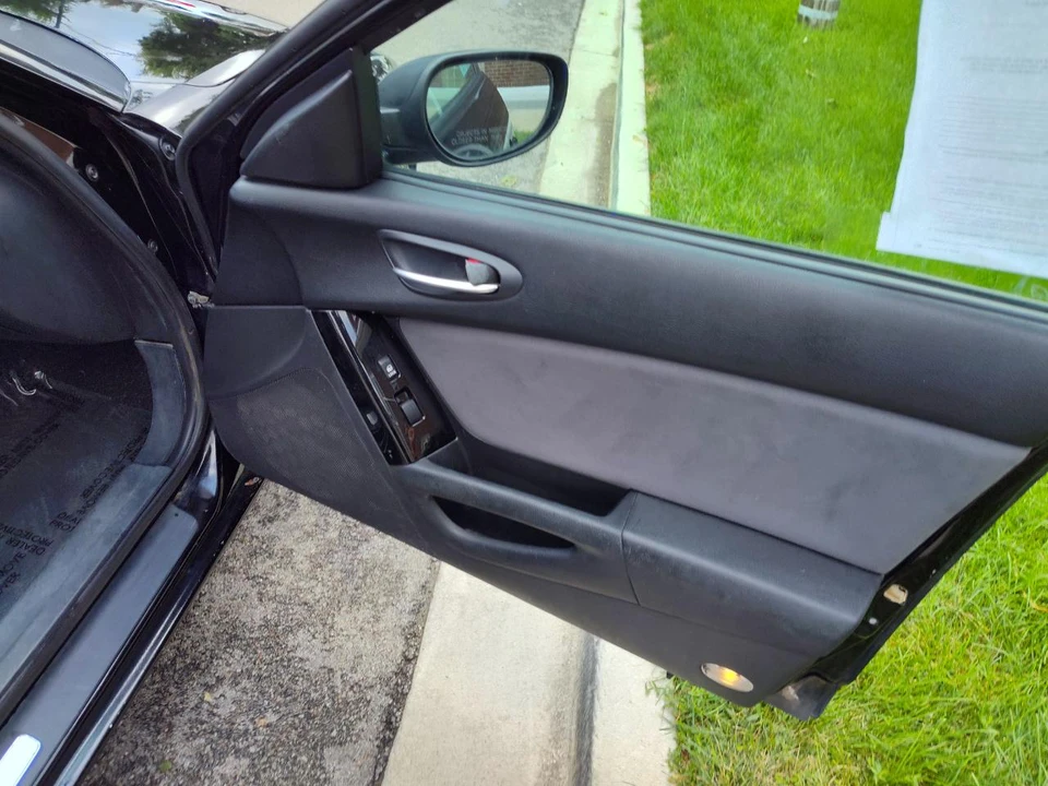 2004 Mazda RX-8 1st Gen - Image 28 of 31