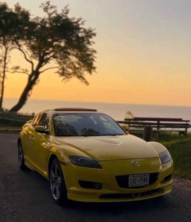 2004 Mazda RX-8 1st Gen - Image 2 of 10