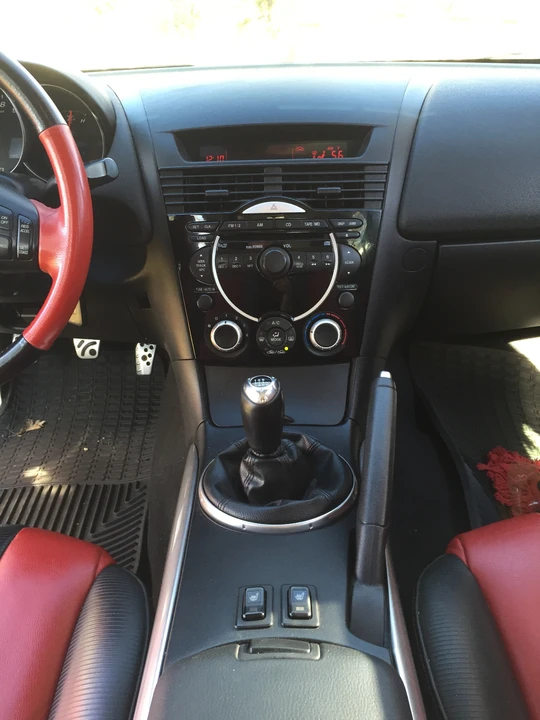 2004 Mazda RX-8 1st Gen - Image 27 of 31